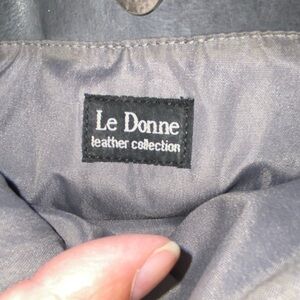 Le Donne beautiful gray leather backpack